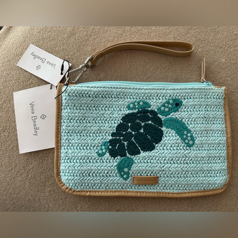 NWT Vera Bradley Straw RFID Wristlet Wallet Clutch, Sea Turtle. Color - mint.